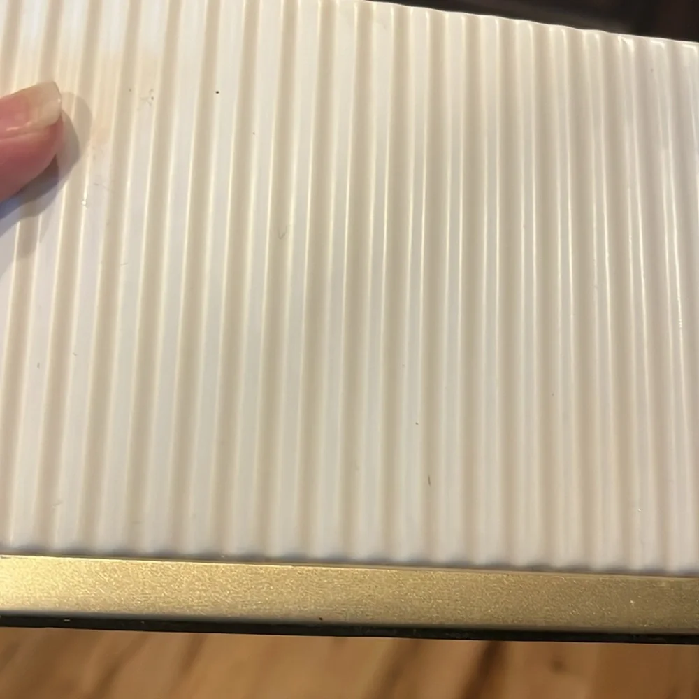 DKNY White Toothbrush Toothpaste Bathroom Holder